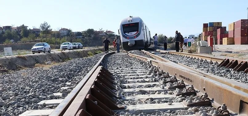 Adana’da Tren Raydan Çıktı: Yolcular Tahliye Edildi, İnceleme Başlatıldı