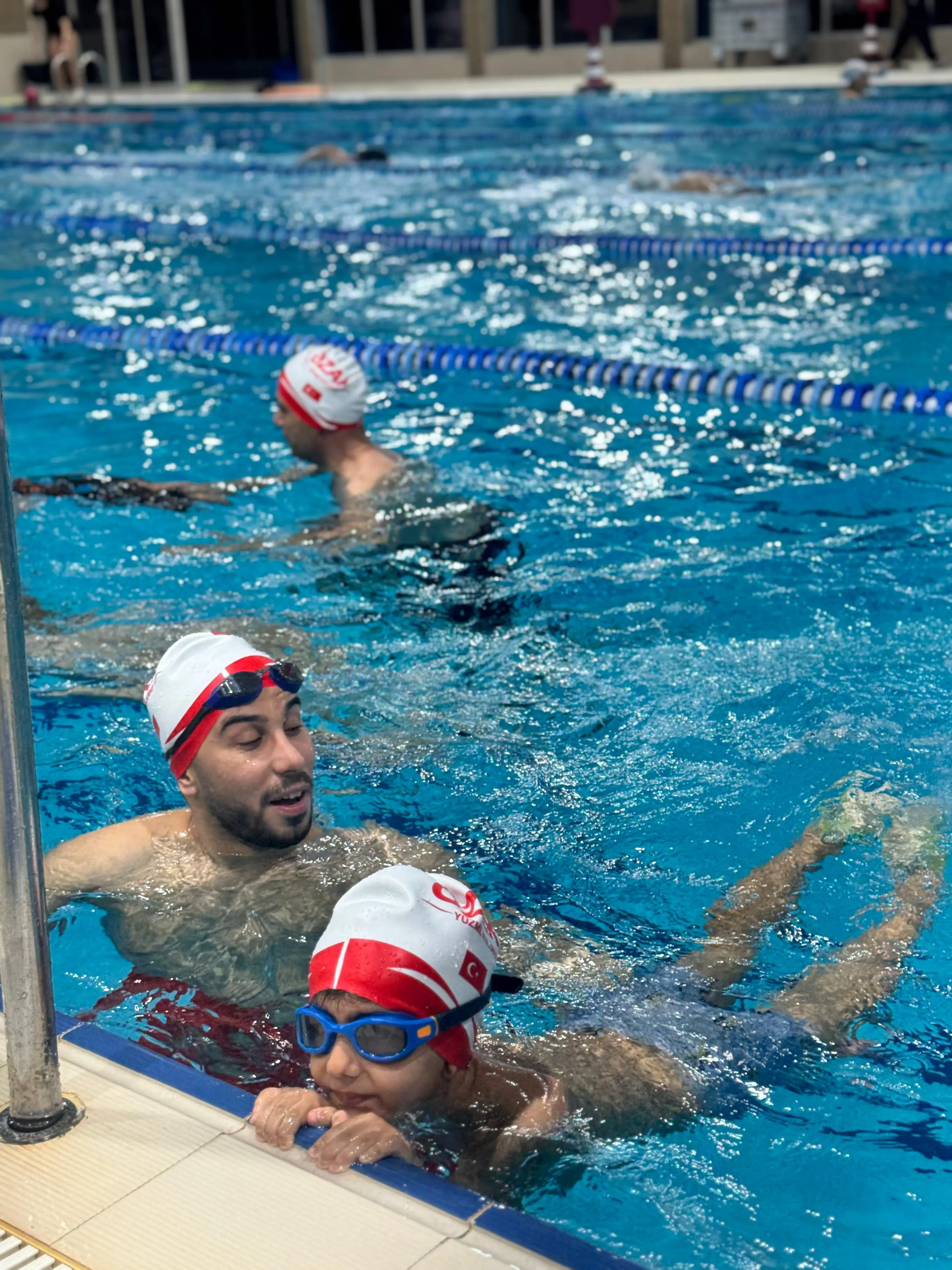 Antalya Yüzme Kursu: Konyaaltı ve Yetişkin Eğitimleri ile Hızlı Yüzme Öğrenme Rehberi