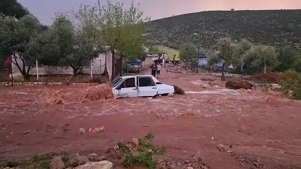Adana'da Sağanak Sele Neden Oldu; 1 Ölü