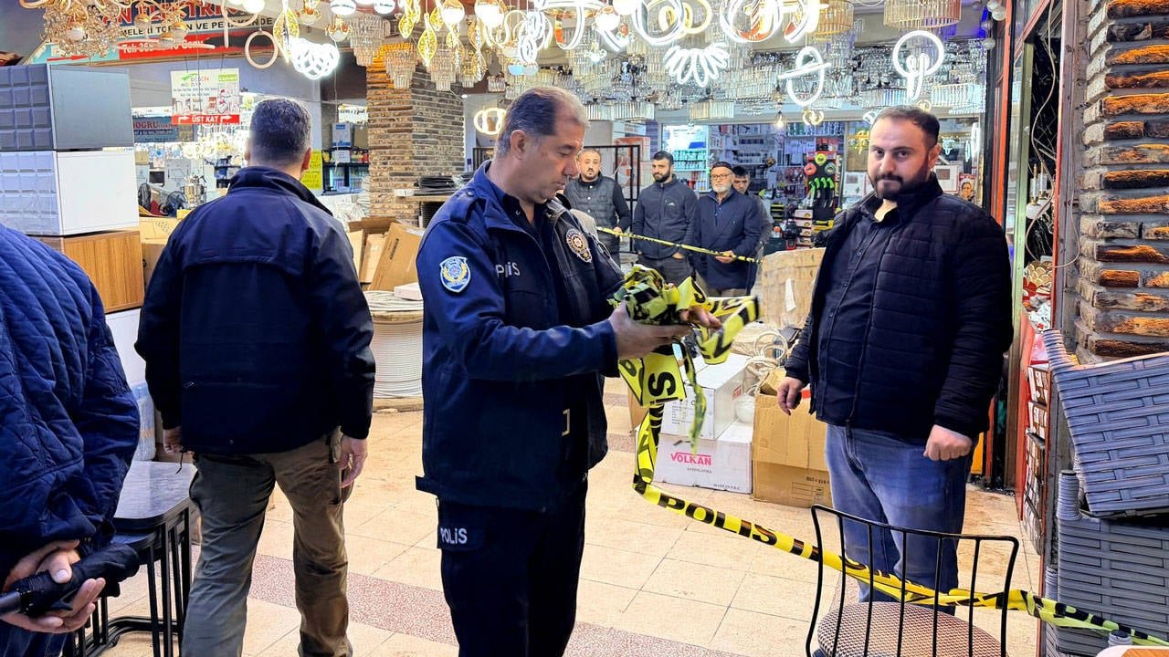 Adana'da Silahlı Saldırı: 1 Kişi Ağır Yaralandı