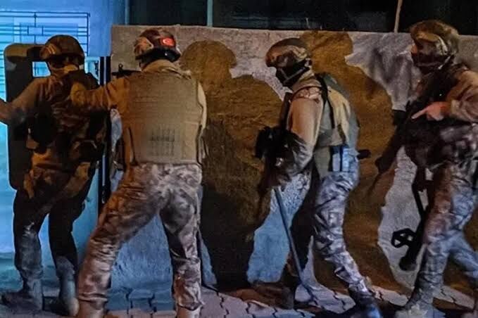 Adana'da Zehir Tacirlerine Şafak Operasyonu: 70 Gözaltı, 58 Tutuklama