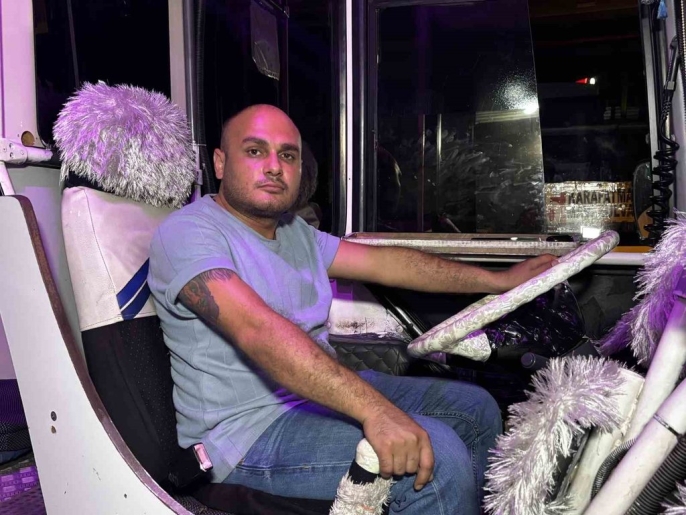Yol Verme Kavgasında Ambulans Şoförü Otobüse Daldı