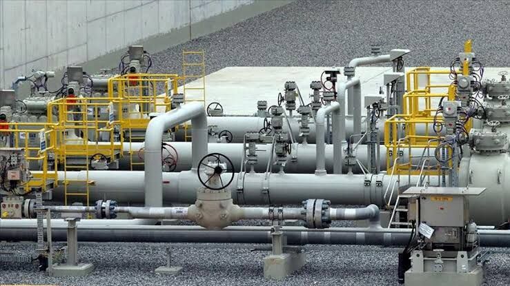 S. Arabistan'ın Doğu-Batı Petrol Boru Hattı'nı Kapatması Piyasada Milyonlarca Varil Arz Eksikliğine Yol Açabilir