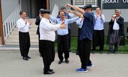 Adana Şalvarının Tescillenmesini Davul Zurna İle Kutladılar