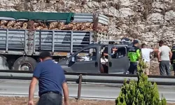 Adana'da Feci Kaza: TIR'a Çarpan Araçta 5 Kişi Hayatını Kaybetti
