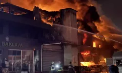 Adana’da 3 Katlı Hırdavat Dükkanında Korkutan Yangın