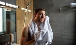 Her Gün Duş Almak Doğru mu? Cilt Tipine Göre Nasıl Değişir?