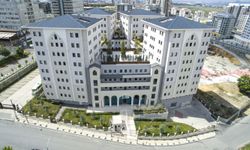 Gençler İçin Eğitim Programları, Burslar ve Vakıf Destek Yapılarının Rolü