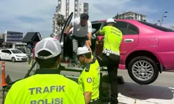 Adana’da Emniyet Kemeri Takmayan Sürücülere Gerçekçi Kaza Deneyimi