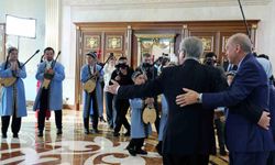 Cumhurbaşkanı Erdoğan Kazakistan’da “Dombra” İle Karşılandı