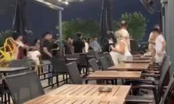 Adana'da AVM'de Çıkan Kavgada Sandalyeler Havada Uçuştu