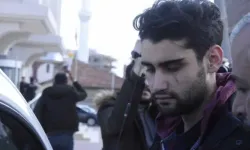 Sevgilisini Ve Yardım Etmek İsteyen İki Gencin Yaşamına Son Verdi