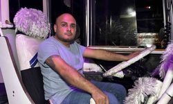 Yol Verme Kavgasında Ambulans Şoförü Otobüse Daldı