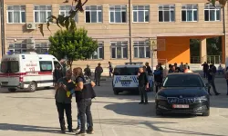 Manisa Turgutlu’da Lise Önünde Silahlı Saldırı