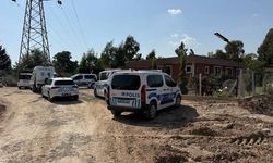 Adana Yüreğir’de İnşaat Firmasının Ofisine Silahlı Saldırı: Duvarlara 11 Kurşun İsabet Etti