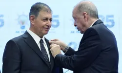 Cemil Tugay AK Parti’ye Katıldı: “İzmir’i Yeniden İnşa Etmek Üzere Yola Çıkıyoruz”