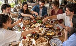 Grup Kahvaltısı İçin Masa ve Sipariş Düzeni