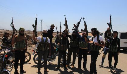 Suriye'de Gerilim Tırmanıyor: Hükûmet Güçleri Süveyda’ya Konuşlanıyor, 321 Kişi Hayatını Kaybetti