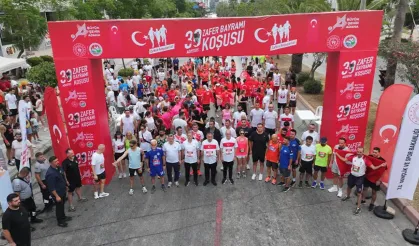 Adana’da 30 Ağustos Zafer Bayramı Coşkusu: 443 Sporcu Koşuda Buluştu