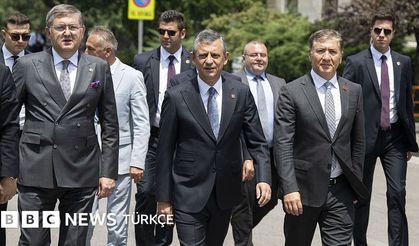 CHP’de Olağanüstü Kurultay Kararı: “Genel Başkanlığa Kayyum Atansa Bile Altı Gün Durur”