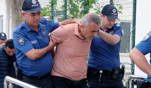 Adana'da, Belediye Temizlik İşleri Müdürü Polise Silah Çektiği Suçlamasıyla Tutuklandı
