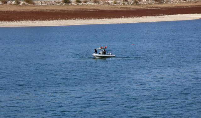 Adana'da Seyhan Baraj Gölü’nde Kaybolan Lise Öğrencisi İçin Arama Çalışmaları Sürüyor