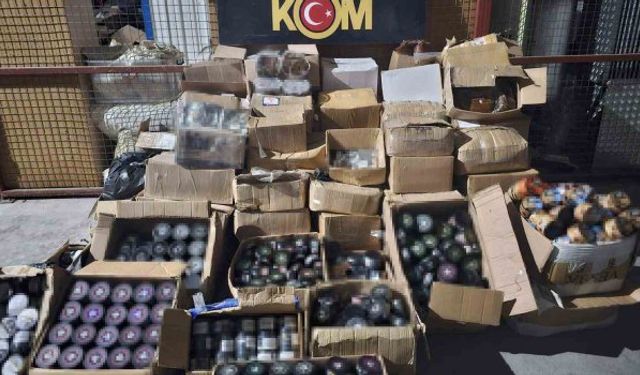 Adana'da Kaçak Nargile Tütünü Operasyonu: 2 Ton 80 Kilogram Ele Geçirildi