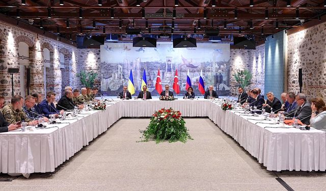 Barış Umudu Yeniden İstanbul'da Filizlenebilir: Kremlin'den Önemli Açıklama