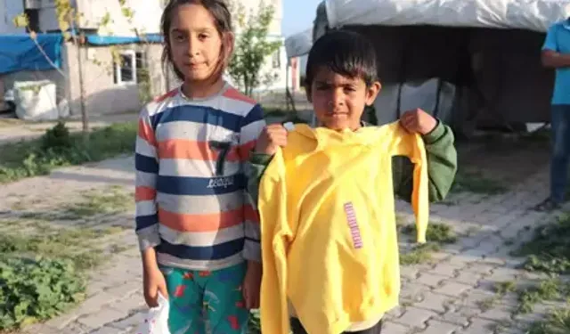 Adana Sarıçam'da Bayram Sevinci: 1200 Çocuğa Bayramlık Dağıtıldı