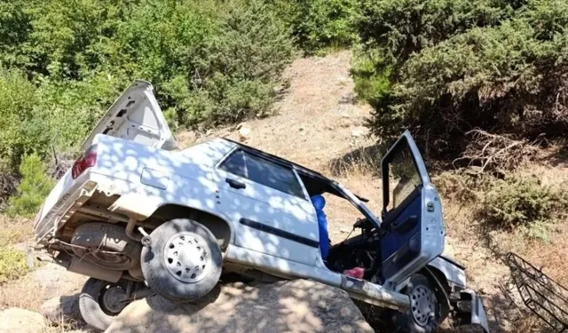 Adana Kozan’da Vinç Kazası: Şarampole Devrilen Araçta 2 Kişi Yaralandı