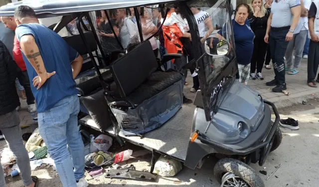 Adana’da Otomobille Çarpışan Golf Aracında 3 Kişi Yaralandı