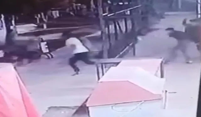 Adana’da Parkta Üç Lise Öğrencisi Dövülüp Bıçaklandı