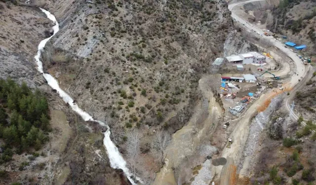 Kayseri–Adana Karayolunda Selin İzleri Siliniyor