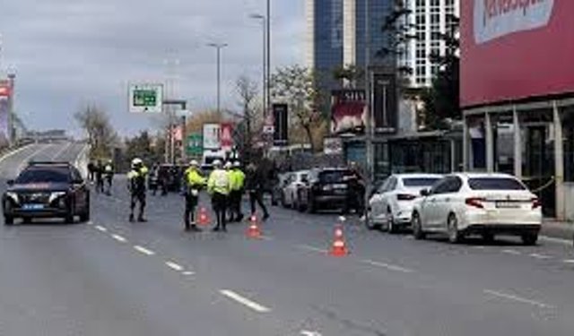 Beşiktaş’ta Polis Noktasına Silahlı Saldırı Girişimi