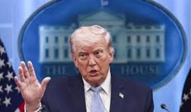 Trump'tan İran'a Abluka Tehdidi: Yaklaşanlar Derhal Imha Edilecek