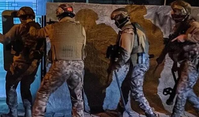 Adana'da Zehir Tacirlerine Şafak Operasyonu: 70 Gözaltı, 58 Tutuklama