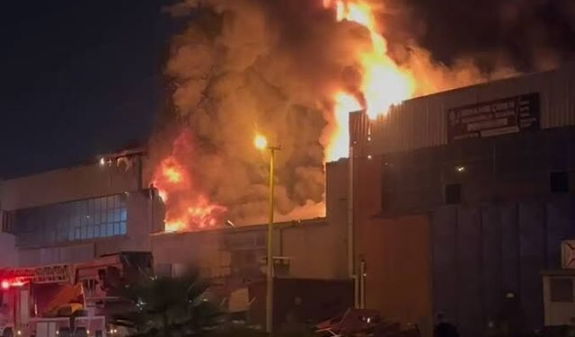 Adana’da Kauçuk Ayakkabı Tabanı Fabrikasında Korkutan Yangın