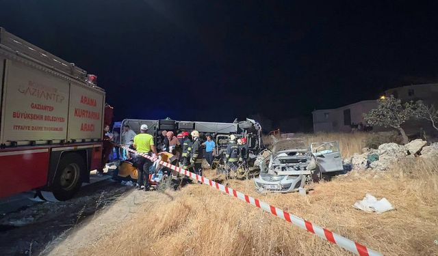 Gaziantep’te Feci Kaza: Yolcu Otobüsü İle Otomobil Çarpıştı, 7 Kişi Hayatını Kaybetti