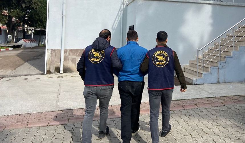 Adana’da Uzun Süredir Aranan Şahıslar Yakalandı