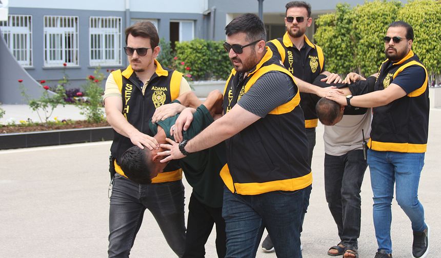 Adana’da Film Gibi Tuzak: Yardım Çağrısıyla Gitti, 600 Bin TL’si Gasbedildi
