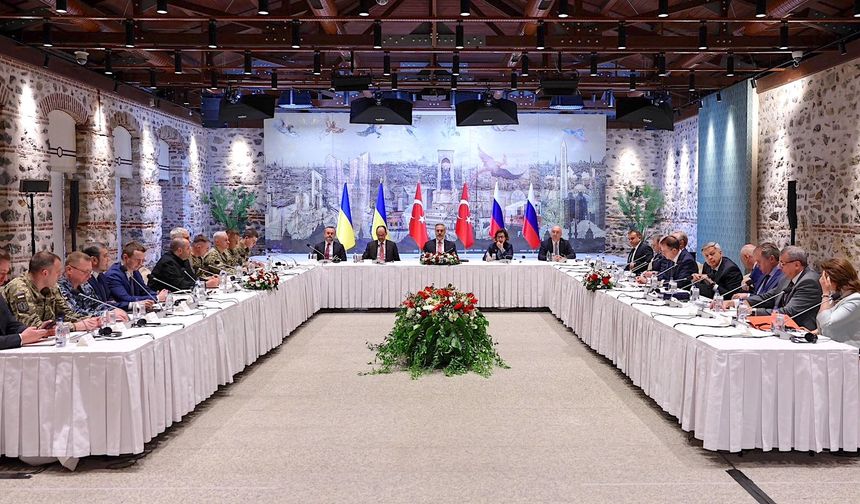 Barış Umudu Yeniden İstanbul'da Filizlenebilir: Kremlin'den Önemli Açıklama