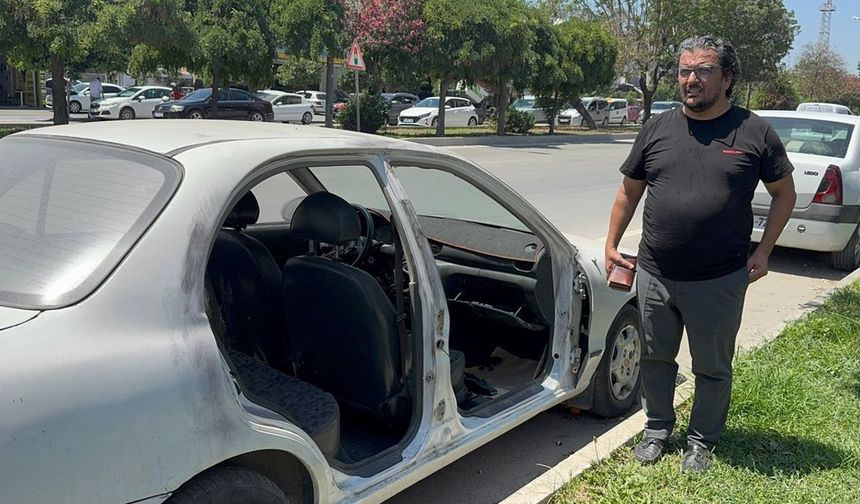 Adana’da Film Gibi Olay: Otomobilin Kapılarını Çalan Zanlı Güvenlik Kamerasına Yakalandı, Tutuklandı