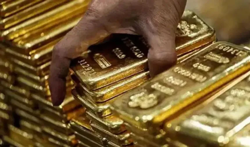 Altın, Fed’in Faiz İndirimi Sonrası Rekorlara Yakın Seyrini Koruyor