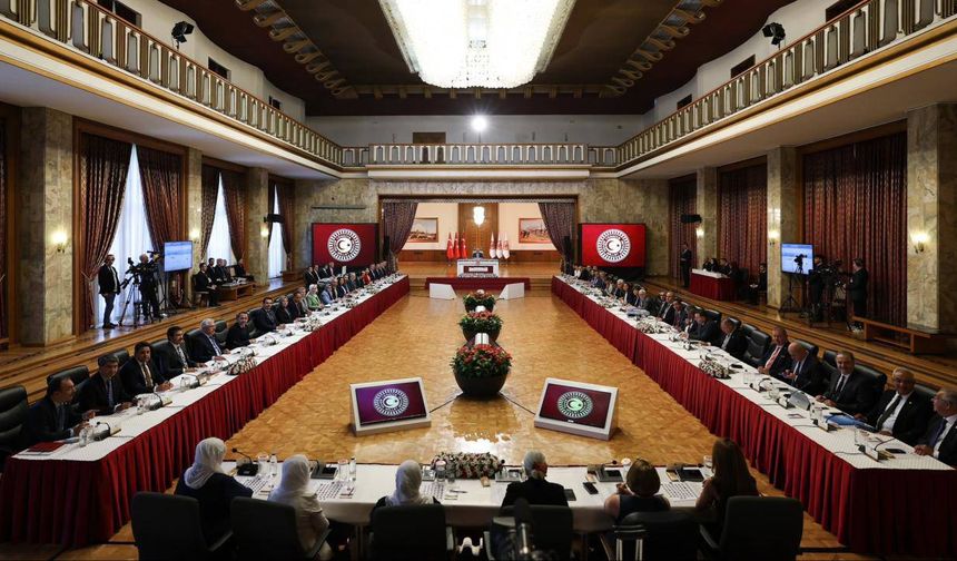 Kapalı Oturumdan Tarihi Karar: Meclis Komisyonu İmralı’ya Gidecek