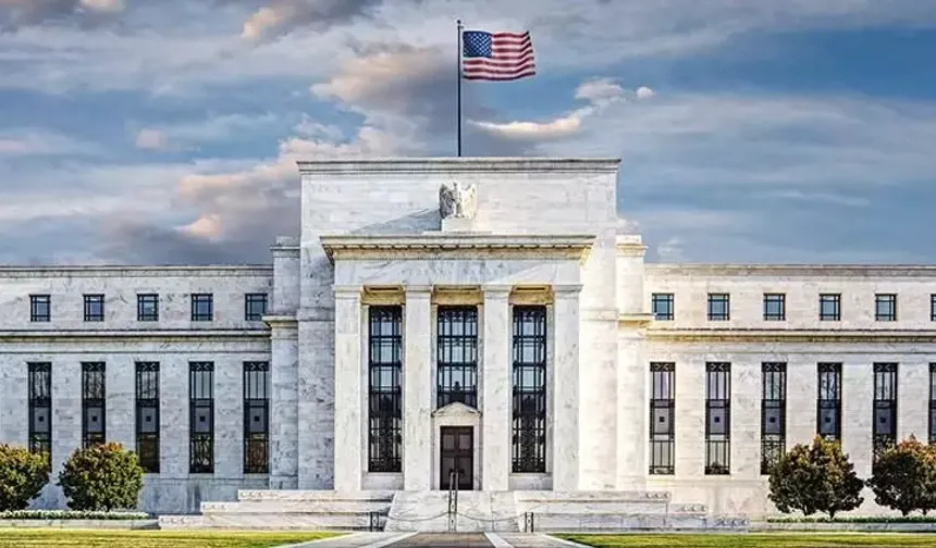 FED Mart Ayı Faiz Kararını Açıkladı: Faizler Sabit, Belirsizlik Vurgusu Güçlü