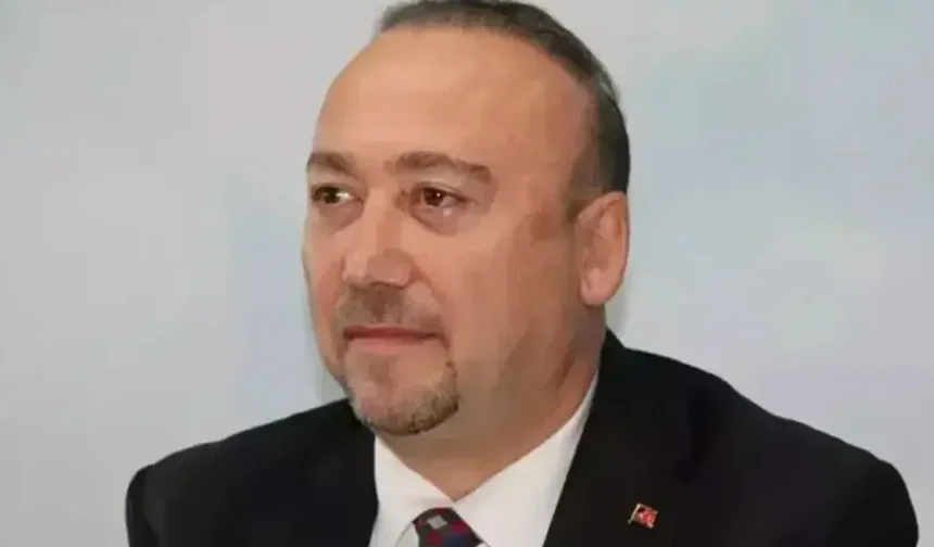 Özkan Yalım Chp’den İhraç Edildi