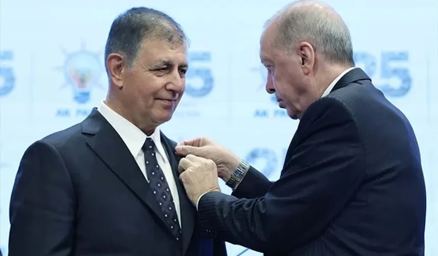 Cemil Tugay AK Parti’ye Katıldı: “İzmir’i Yeniden İnşa Etmek Üzere Yola Çıkıyoruz”
